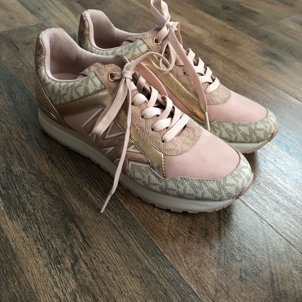 Michael Kors Pink and Gold Maddy Two-tone Logo Women's Sneakers Size 7M - Picture 3 of 9